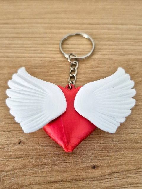 Brelok Skrzydlate Serce 3D – Anielskie Serduszko