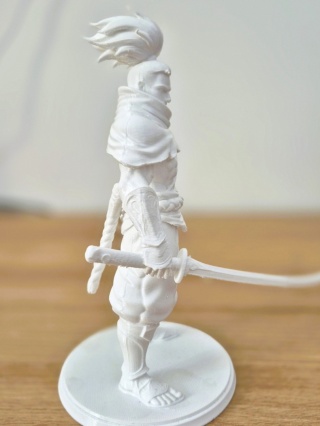 Figurka Samurai Fantasy 3D – Wojownik z Mieczem