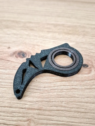 Keyrambit – Obrotowy Brelok Fidget 3D do Kluczy