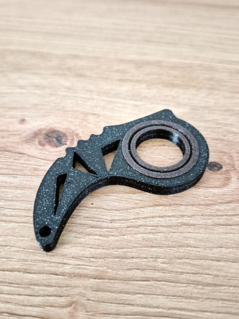 Keyrambit – Obrotowy Brelok Fidget 3D do Kluczy