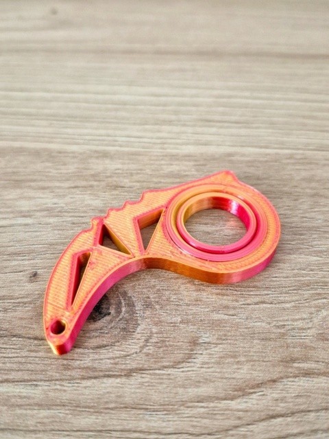 Keyrambit – Obrotowy Brelok Fidget 3D do Kluczy