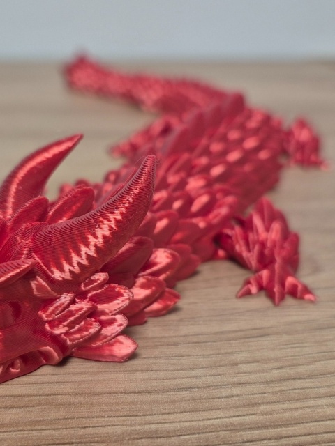 Smok AURIX – elastyczna figurka dekoracyjna z druku 3D