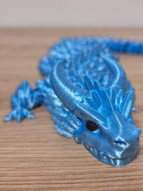 Smok AURIX – elastyczna figurka dekoracyjna z druku 3D